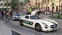 Mercedes SLS AMG – Dubai. Dubai mempercayakan salah satu mobil garang dari Mercedes-Benz pada armada patroli polisinya. Mobil ini memiliki mesin V8 6.2 liter dengan transmisi otomatis 7 percepatan. Foto: Istimewa