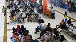 Suasana H-3 Natal di Terminal Kampung Rambutan