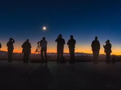 Foto Antariksa Terbaik 2019: Lubang Hitam, Planet Baru hingga Gerhana Matahari
