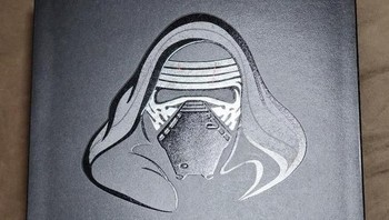 Star Wars Rise of Skywalker menginspirasi Samsung merilis Galaxy Note 10 Plus yang menggambarkan sosok Kylo Ren di Star Wars. Foto: ZDNet