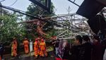 Atap Rusak, Begini Penampakan Masjid yang Tertimpa Menara Pemancar Roboh