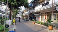 Untuk jajanan, kawasan Blok M mempunyai banyak kedai kopi, minuman manis dan makanan Jepang juga. Ada juga M Bloc yang merupakan tempat hits anak muda di Jakarta Selatan (Ahmad Masaul Khoiri/detikcom)