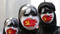 Ribuan warga Hong Kong menggelar aksi solidaritas untuk Uighur di Hong Kong, pada Minggu (22/12) lalu.