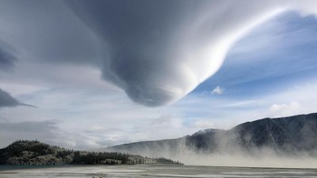 Foto cikal bakal tornado yang diabadikan Lauren Marchant menjadi juara di kategori earth science and climatology. Kamera iPhone 6 dan ditingkatkan menggunakan Adobe Photoshop (highlight -15, dan kontras +20) Foto: Royal Society Publishing Photography Competition