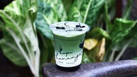 Lewat akun instagramnya, Edward juga kerap promosi produk terbaru di akun instagramnya. Salah satunya ketika ada produk Kenangan Matcha Indah.  Foto: instagram @etirtanata