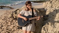 Bagaimana, sudah dengar lagu Amanda belum nih? Dok. Instagram/amandacaesaa