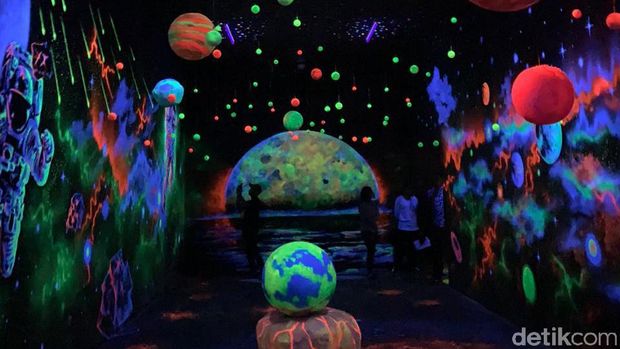 Milenial Glow Garden