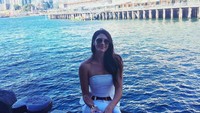 Stephanie saat bersantai di Sydney Harbour, Australia (Instagram/itsstephrice) (Instagram/itsstephrice)