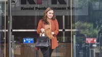 Adinda menjelaskan kegiatan tersebut salah satunya terkait tamu-tamu Laksana di kantor. Namun ia tak menjelaskan detail siapa saja tamu yang diterima Laksana itu.
