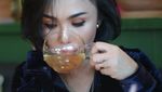 Yuni Shara Doyan Makanan Tradisional, Pecel Pincuk sampai Soto Gading
