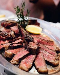 5 Restoran Steak Bintang 5 untuk Pencinta Daging