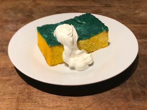 Mau Coba? Sponge Cake Ini Tampilannya Persis Spons Cuci Piring