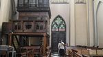 Persiapan Gereja Katedral Sambut Misa dan Natal