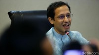 Menteri Pendidikan dan Kebudayaan, Nadiem Makarim, turut hadir dalam konferensi pers terkait rencana pemerintah untuk menghimpun anak-anak berbakat Indonesia ke dalam satu wadah.