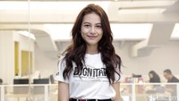 Selain Dignitate Lania juga tampil dalam film Danur: Rasuk 2.