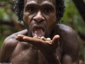 Kisah Film Dokumenter Suku Korowai yang Hebohkan Amerika Serikat