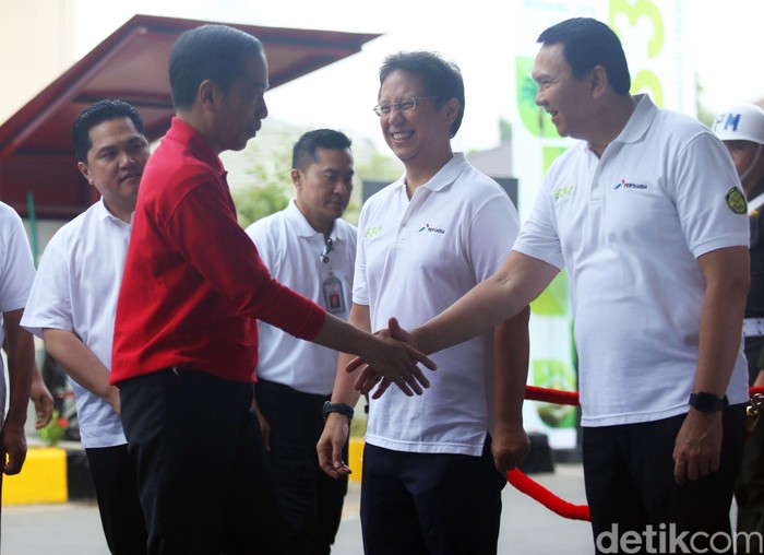 Presiden Joko Widodo meresmikan implementasi Biodiesel 30%. Di peresmian itu Ia didampingi sejumlah tokoh mulai dari Ahok hingga Menteri BUMN Erick Thohir.