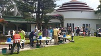 Lomba memasak nasi goreng diselenggarakan di ruang terbuka, Taman Indonesia, KBRI Addis Ababa, diikuti oleh masyarakat Indonesia dan Ethiopia.