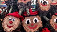 Mirip seperti kue yule log khas natal, di Catalonia, natal diisi dengan berbagai kayu yang dihias dengan topi hingga wajah Santa Claus di depannya. Foto: Istimewa