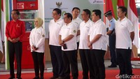 Para menteri yang turut mendampingi Jokowi adalah Menteri Koordinator Bidang Perekonomian Airlangga Hartarto, Menteri ESDM Arifin Tasrif, dan Menteri BUMN Erick Thohir. Seskab Pramono Anung dan  Wakil Menteri BUMN Budi Gunadi Sadikin serta Direktur Utama Pertamina Nicke Widyawati, juga nampak hadir di peresmian tersebut.
