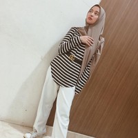 Cerelia menceritakan alasan dirinya berhijab ketika muncul di akun Youtube milik sahabatnya, Gritte Agatha. Cerelia mengaku jika dulunya sangat bandel, bahkan tidak percaya pada agama. Konten Youtube Gritte Agatha yang berjudul “Cerita Hijrah Mantan Cewek Gak bener” sontak mendapatkan 1,7 juta views dan lebih dari 2 ribu komentar. Foto: instagram @cereliaraissa.