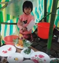 Mahir Buat Hiasan dari Sayuran, Kisah Bocah 6 Tahun Ini Bikin Sedih!