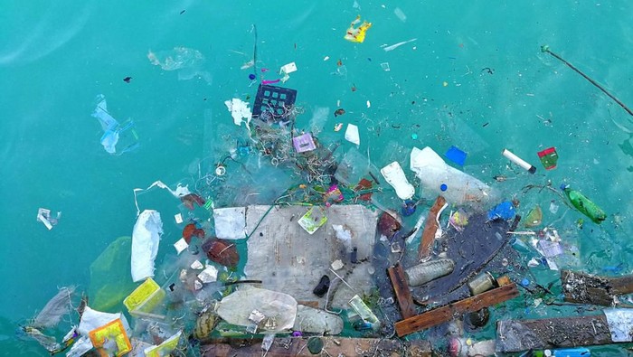 Sampah di laut