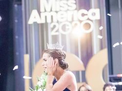 Foto Ilmuwan Cantik Jadi Miss America