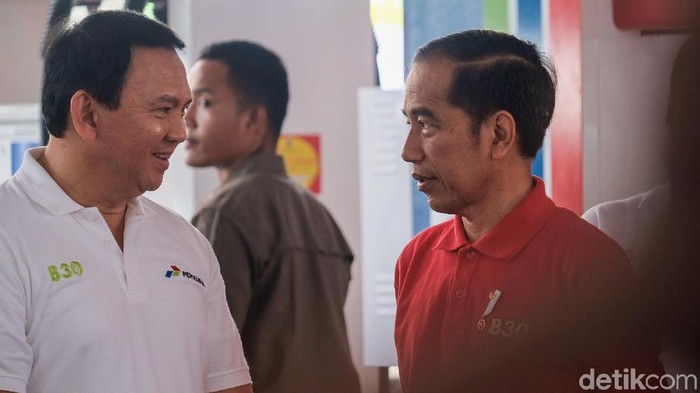 Ahok dampingi Jokowi saat meresmikan implementasi B30 (Andhika/detikcom)