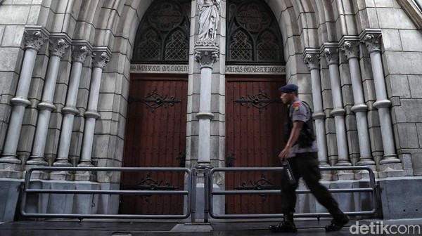 Gegana Hingga Anjing Pelacak Amankan Gereja Katedral Jakarta