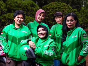 Usia 50 Tahun, Mala Banting Tulang Jadi Ojol Hidupi Keluarga