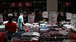 Asyiknya Berburu Diskon Akhir Tahun di Pasar Baru