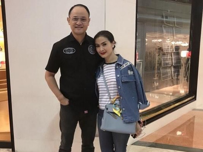 Iis Dahlia dan koleksi tas mewah Iis Dahlia dan koleksi tas mewah
