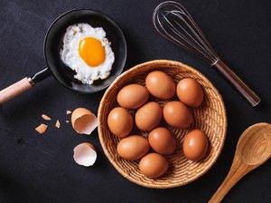 Beauty Hacks Viral di TikTok, Makan Kulit Ari Telur Agar Kulit Lebih Cantik