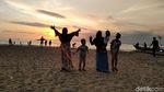 Menikmati Sunset Jelang Natal dari Pantai Pangandaran
