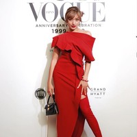 Rola mengaku tidak stres dengan kepopulerannya saat ini. Orang-orang yang bertemu denganku di jalan menyapaku dengan Hi Rola, seolah-olah aku adalah teman mereka, ujarnya. Foto: Dok. Instagram @rolaofficial