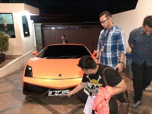 Aksi Koboi Pengemudi Lamborghini, Tidak Pakai Akal Sehat