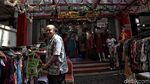 Asyiknya Berburu Diskon Akhir Tahun di Pasar Baru