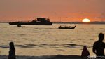 Menikmati Sunset Jelang Natal dari Pantai Pangandaran