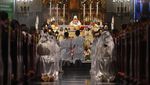 Suasana Khidmat Misa Natal di Gereja Katedral