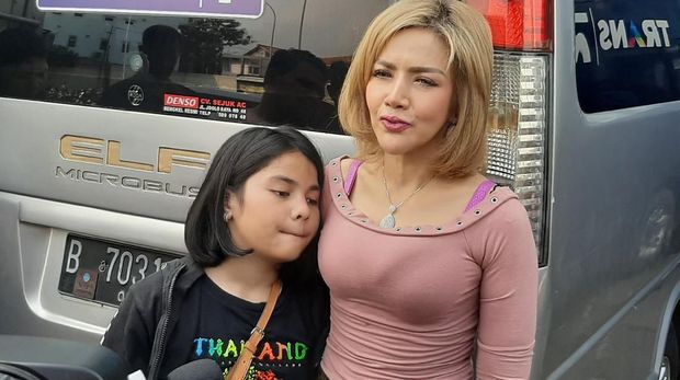 Kriss Hatta Bebas, Barbie Kumalasari Makin Gencar Nih