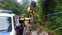 Kecelakaan tunggal itu terjadi di Jalan Lintas Pagar Alam-Lahat Km 9 Desa Plang Kenidai, Dempo Tengah, Kota Pagar Alam. Istimewa/Dok Polres Pagar Alam.