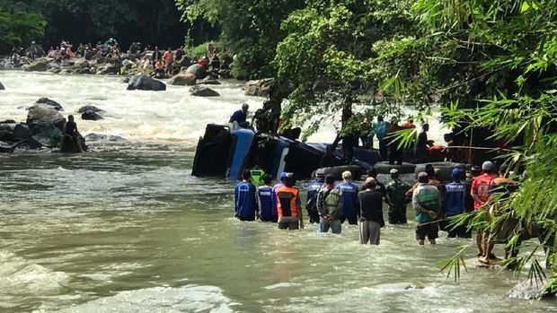 25 Orang Tewas! Ini Kronologi Bus Masuk Jurang di Sumsel