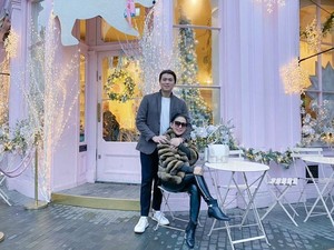 Akhir Tahun di Tokyo, Syahrini Hormati Tradisi Keluarga Reino Barack