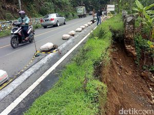 Pengendara Wajib Tahu! Jalur di Banjarnegara Ini Rawan Longsor