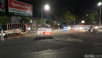 Selain itu, akan ada tambahan kantong parkir untuk mengurangi kepadatan kendaraan bermotor menuju Malioboro. Nantinya, dari kantong parkir wisatawan bisa menggunakan angkutan Trans Jogja.