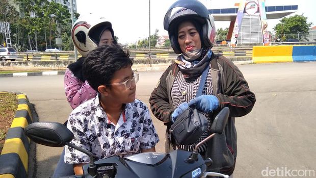 Titin Supartini warga Jakarta Barat.