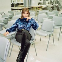 Setelah sukses menjadi model, Rola merambah dunia layar kaca. Dia membintangi variety show di stasiun televisi Nihon TV, Shabekuri 007. Pada 2011, dia pun disebut sebagai bintang televisi yang naik daun karena tampil 200 kali di acara televisi Jepang. Foto: Dok. Instagram @rolaofficial