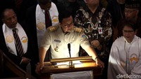 Ini momen Anies saat berkunjung ke Gereja Immanuel, Jakarta Pusat.