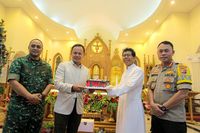 Saat Bima Arya Pantau Malam Natal di Kota Bogor Naik Motor